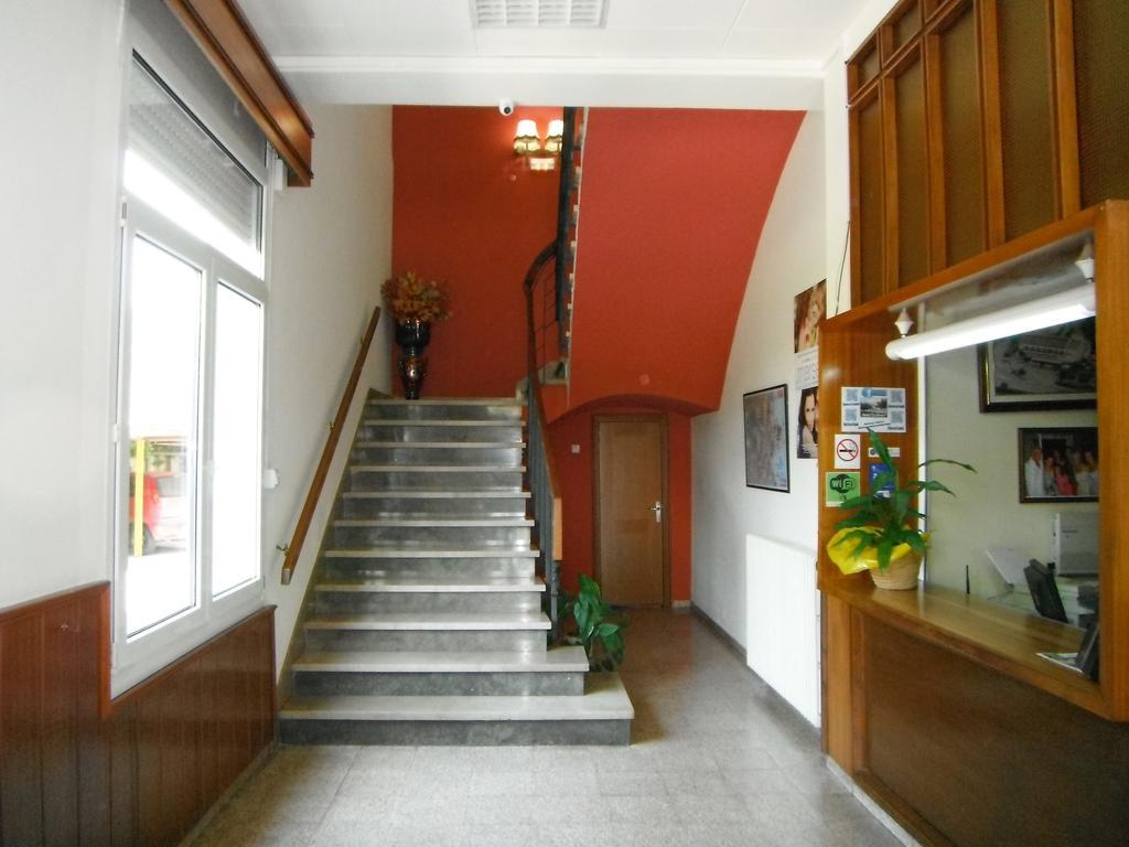 Hotel La Masia Pont de Molíns Kültér fotó