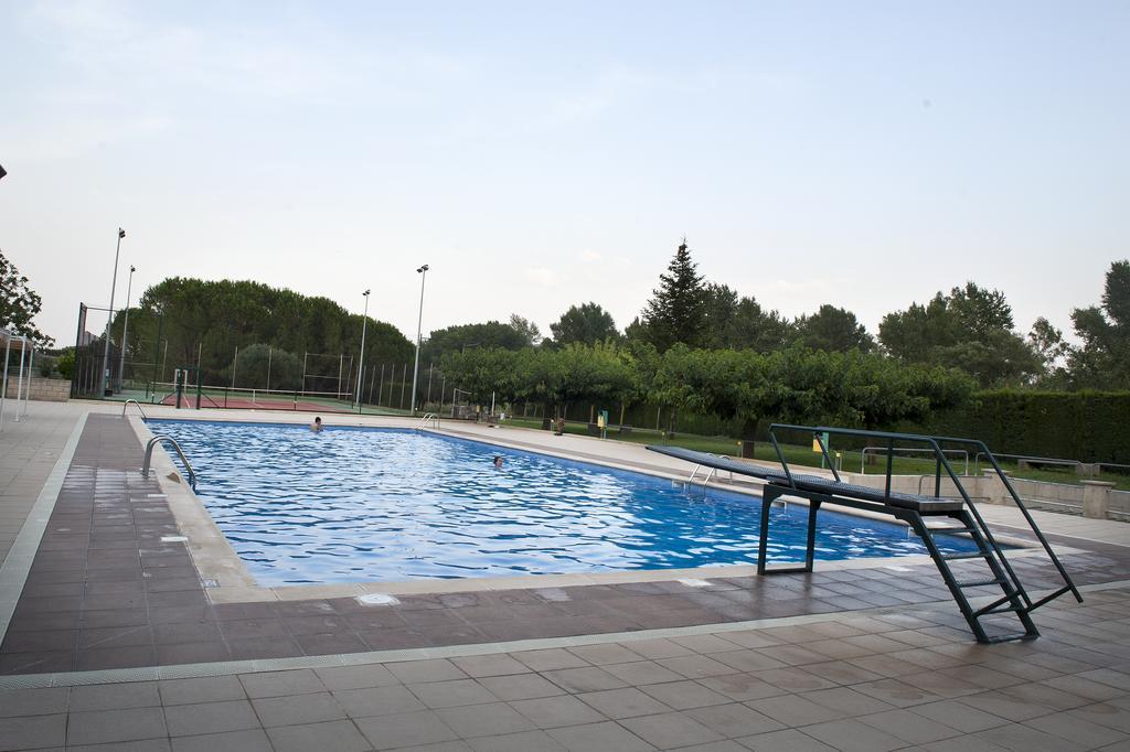 Hotel La Masia Pont de Molíns Kültér fotó